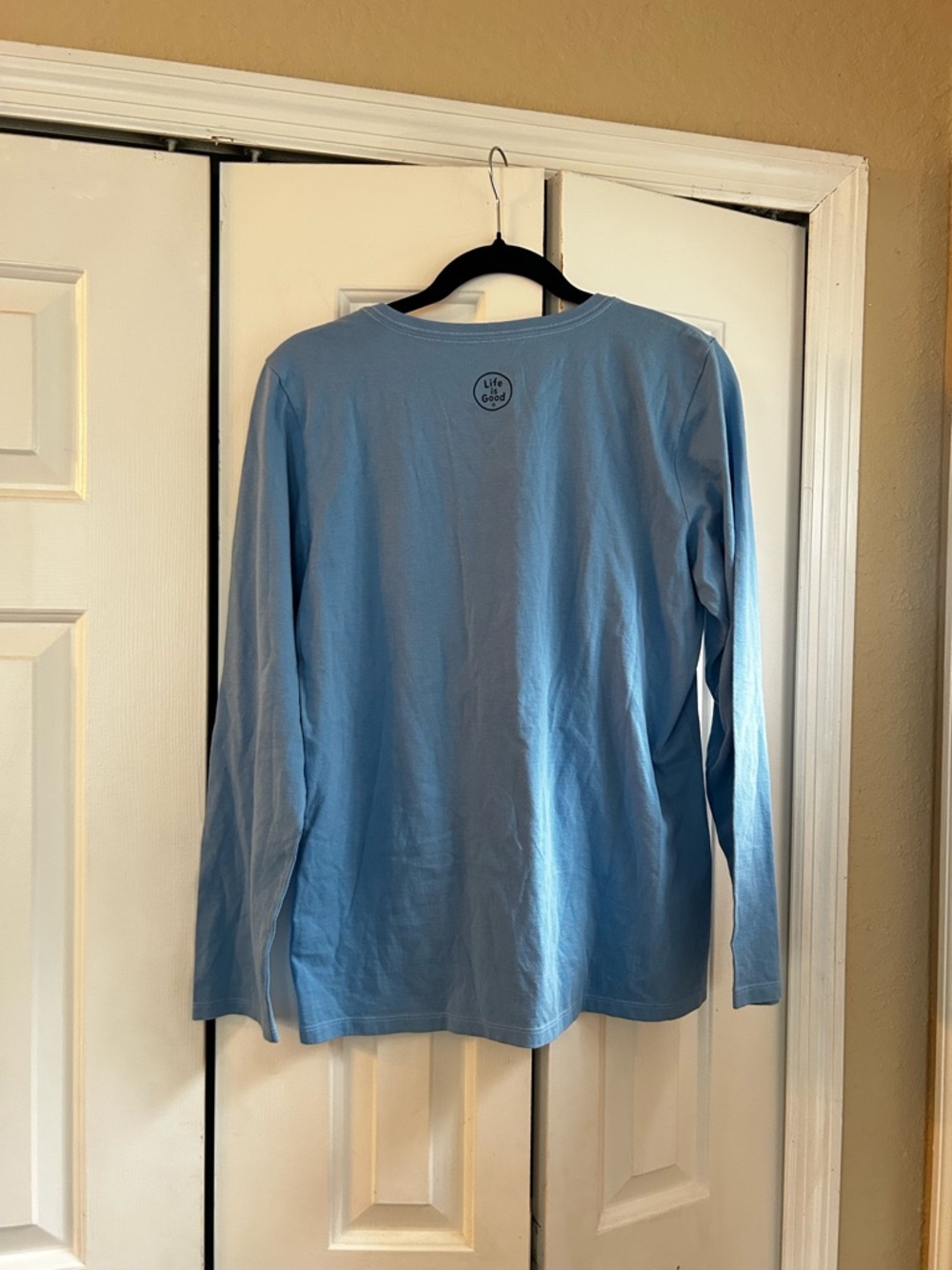 NWT Life Is Good V-Neck Long-Sleeve Tee with Dog & Wine Graphic - Picture 5 of 8